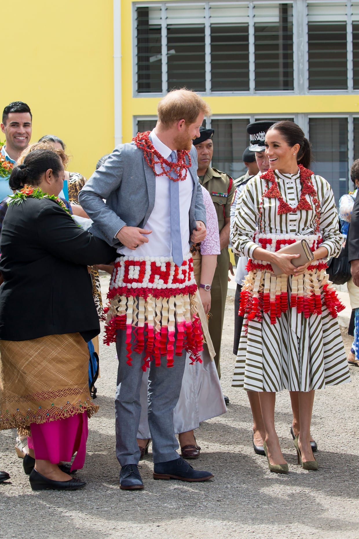 Prince Harry and Meghan Markle attend an exhibition at the Fa'onelua Centre in Nuku'alofa celebrating Tongan handicrafts and products, Oct. 26 2018.