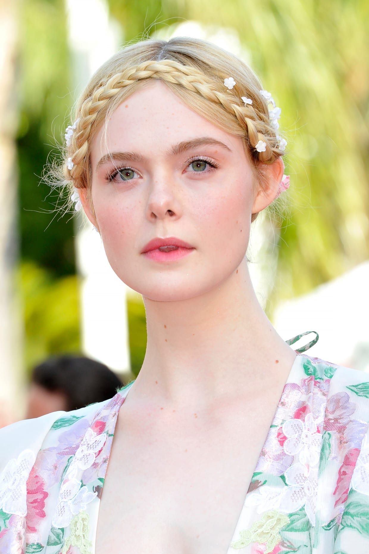 Elle Fanning attends the screening of 
