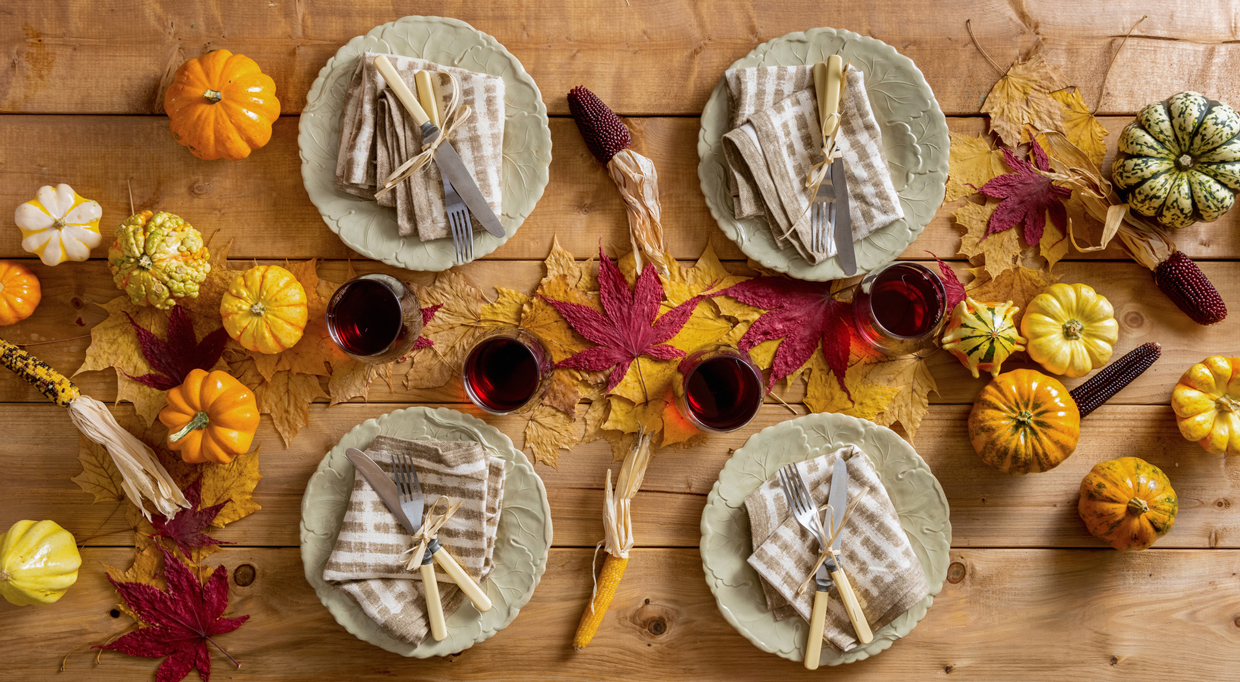 Rustic Thanksgiving Table Setting