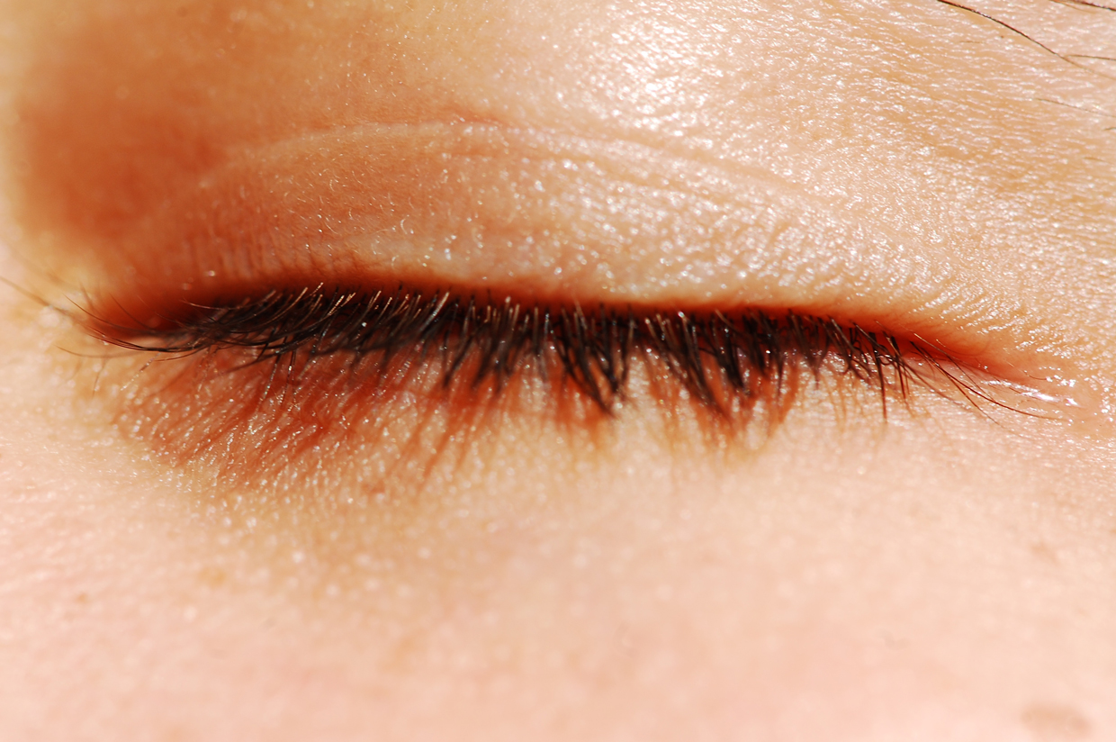 close up of eyelashes
