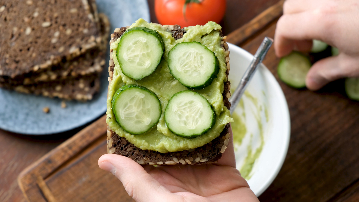 Toast with avocado and cucumber