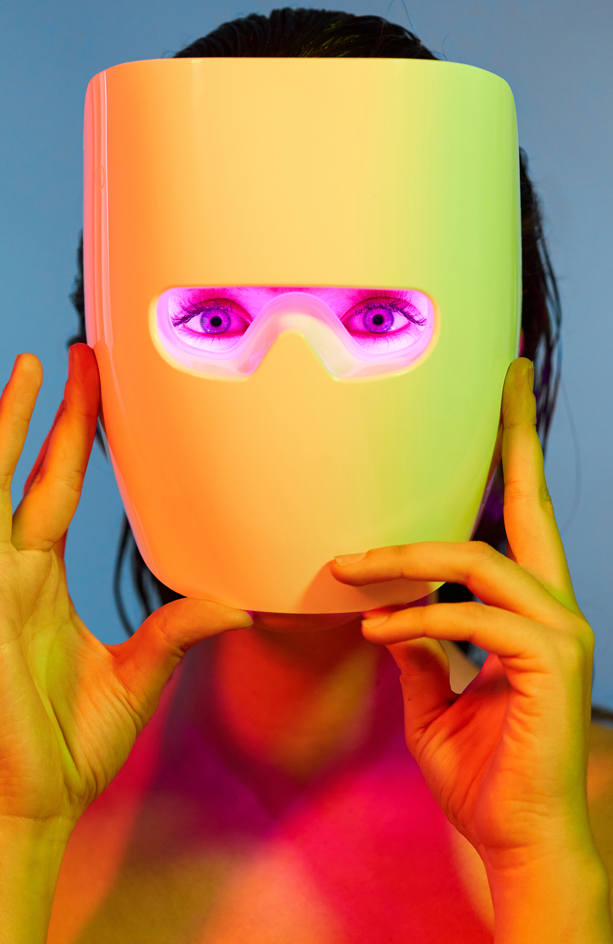 woman wearing beauty led mask