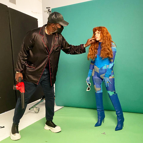 Ted Gibson fixing model on photoshoot set